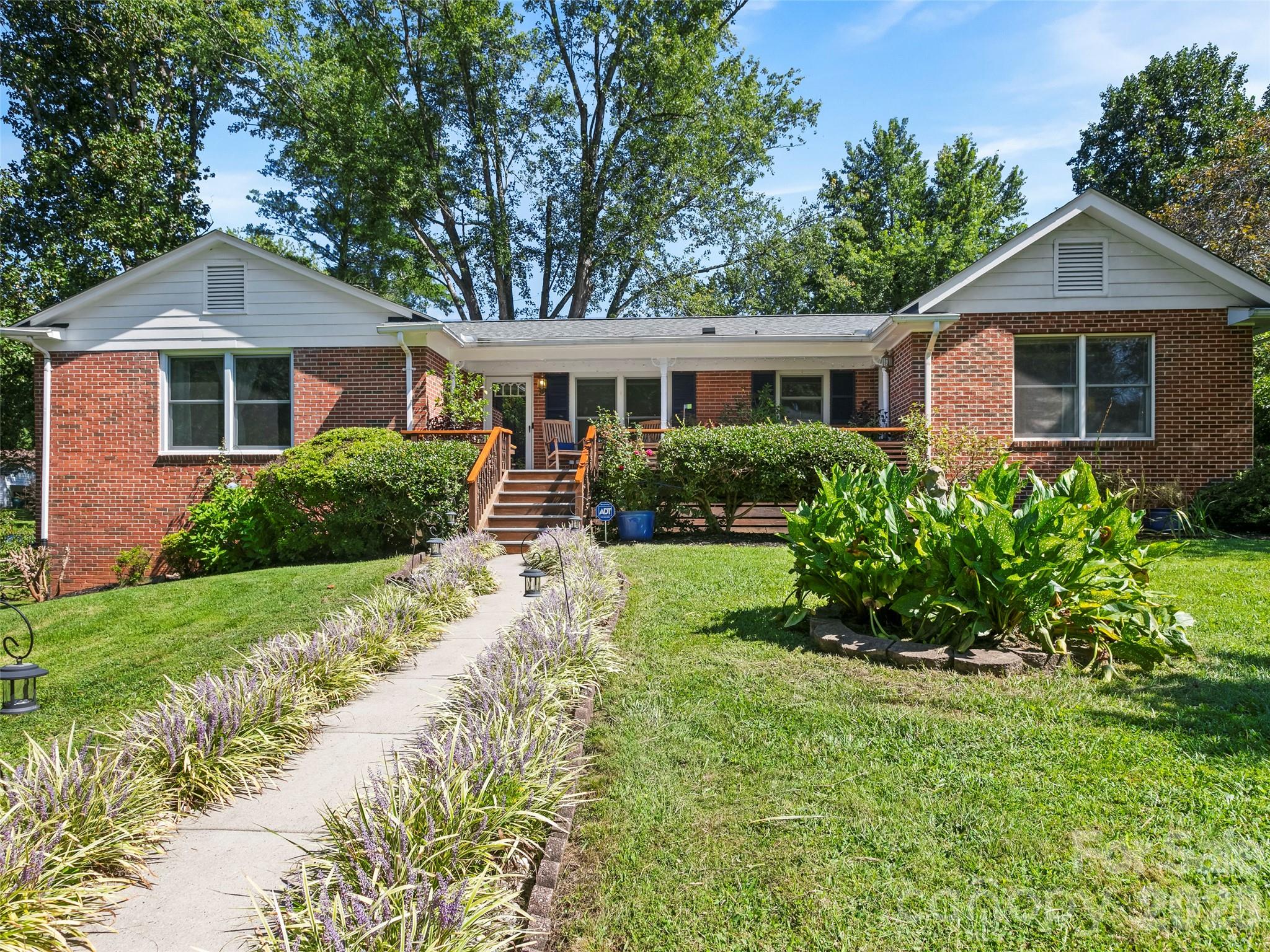 101 Castlerock Drive