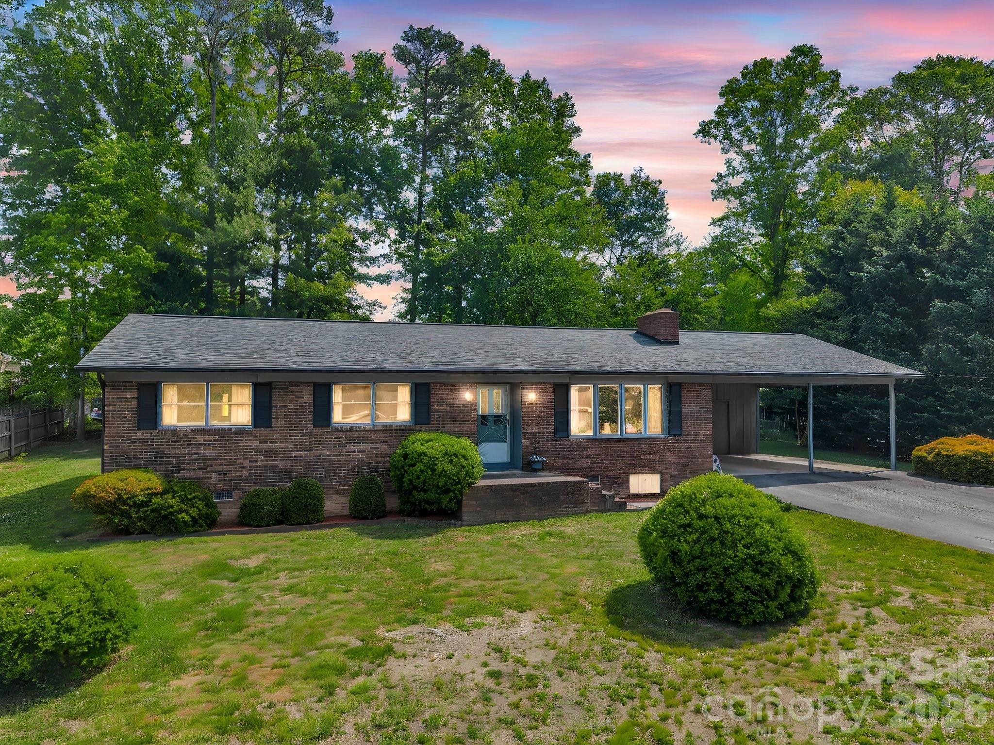 121 Greenfield Lane