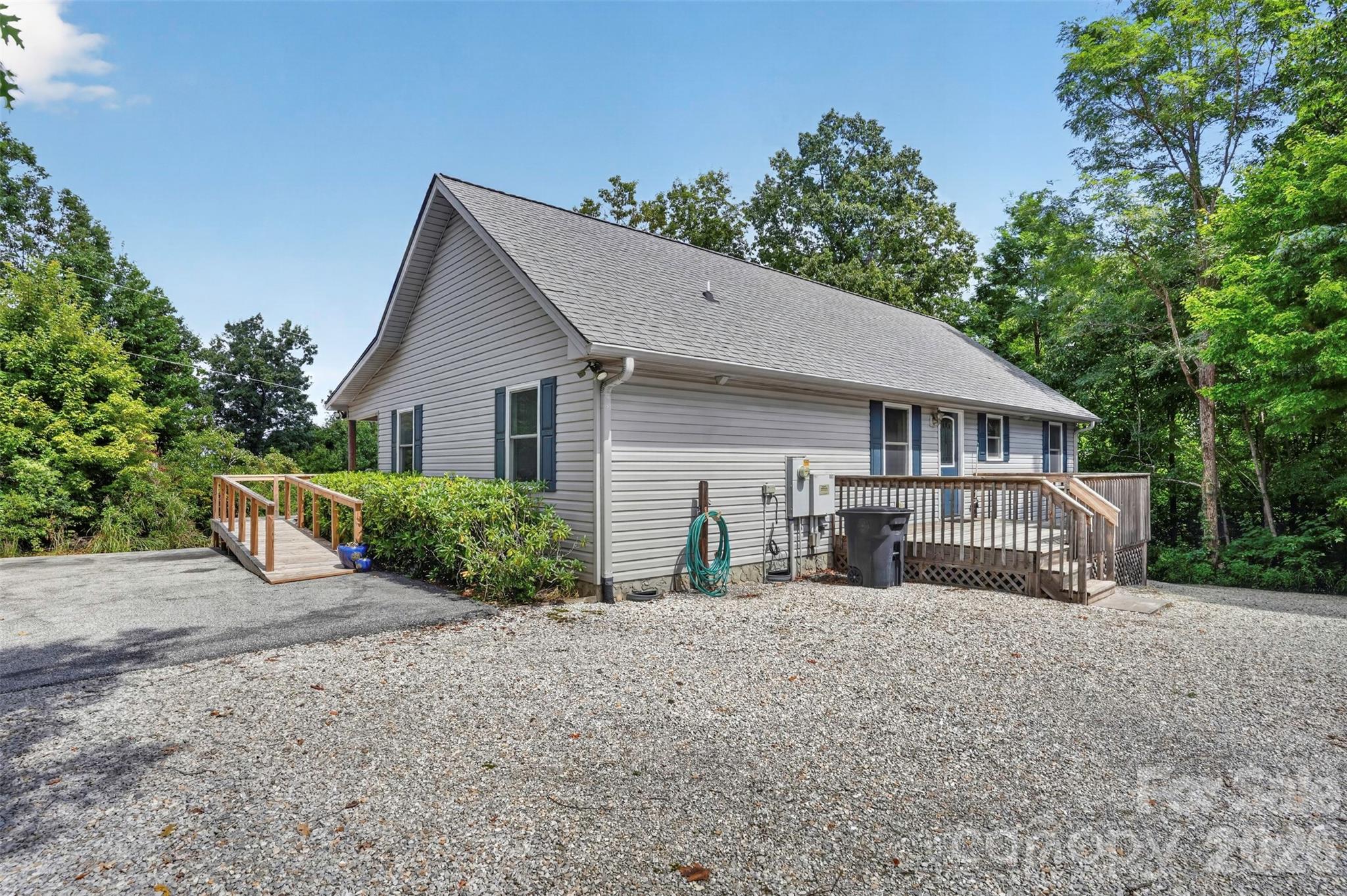 44 Autumn View Drive
