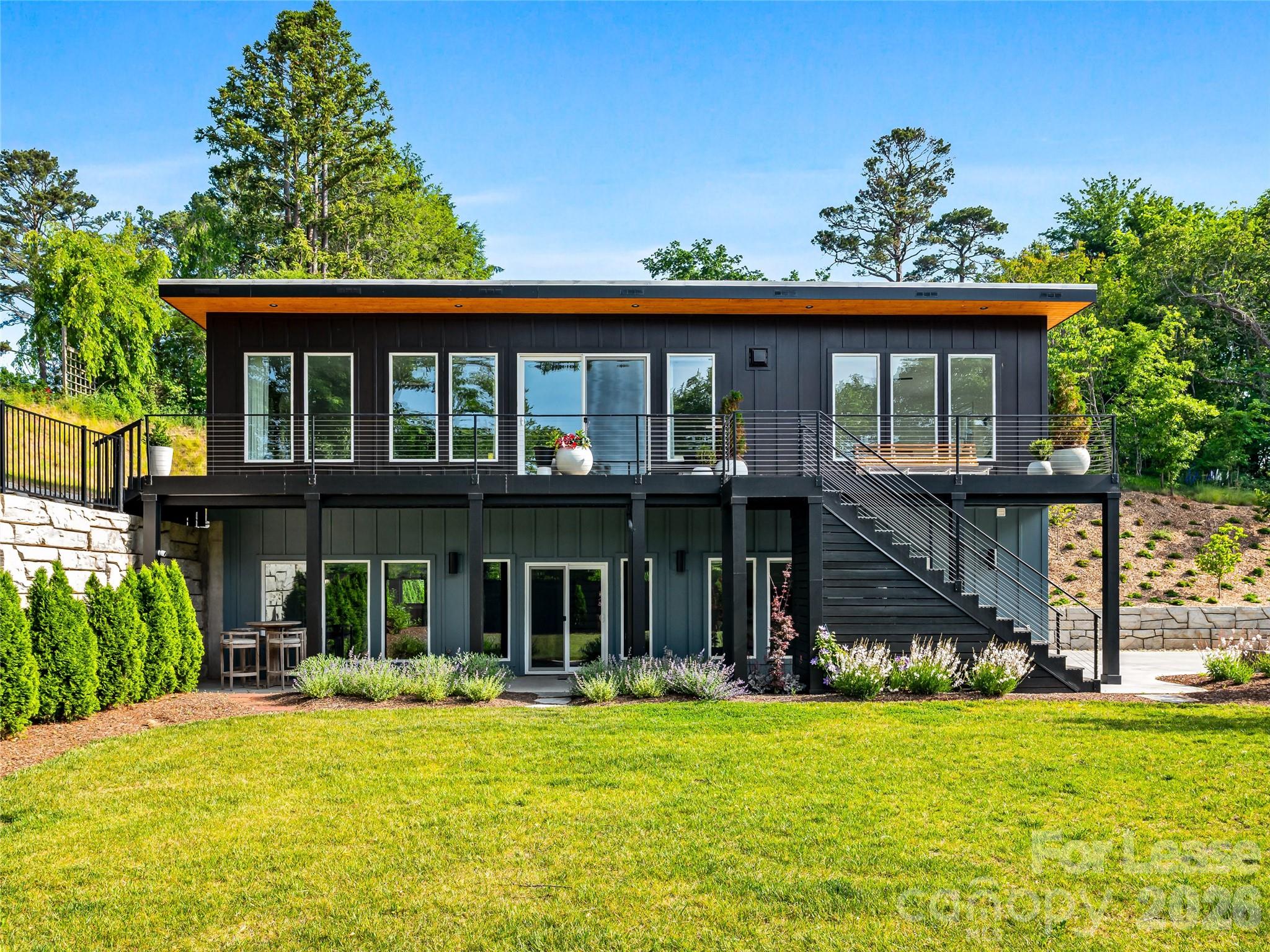 8 Midland Drive
