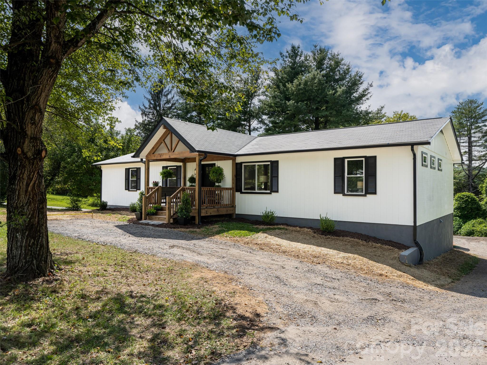 21 W Chapel Road