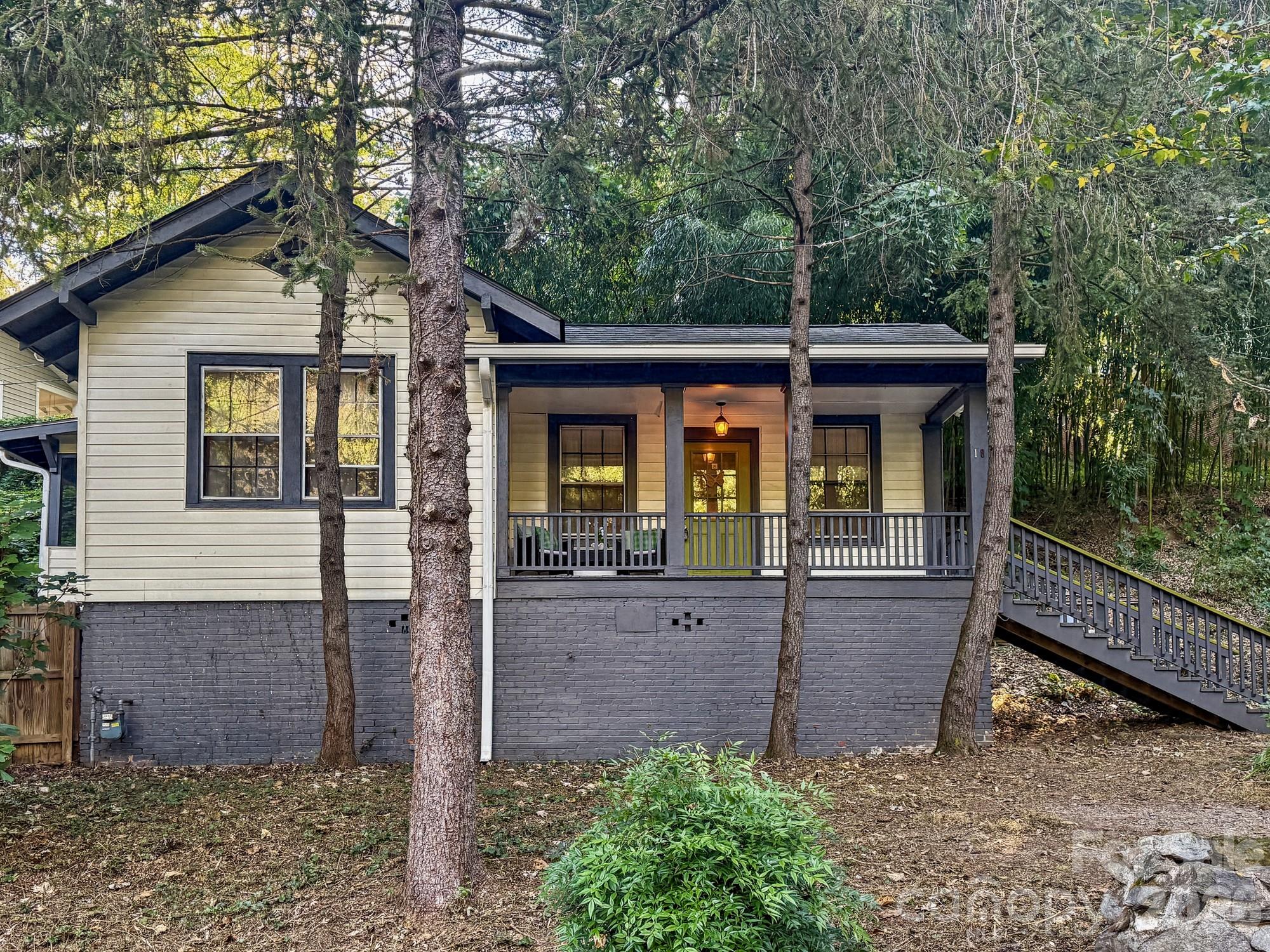 18 Wood Avenue