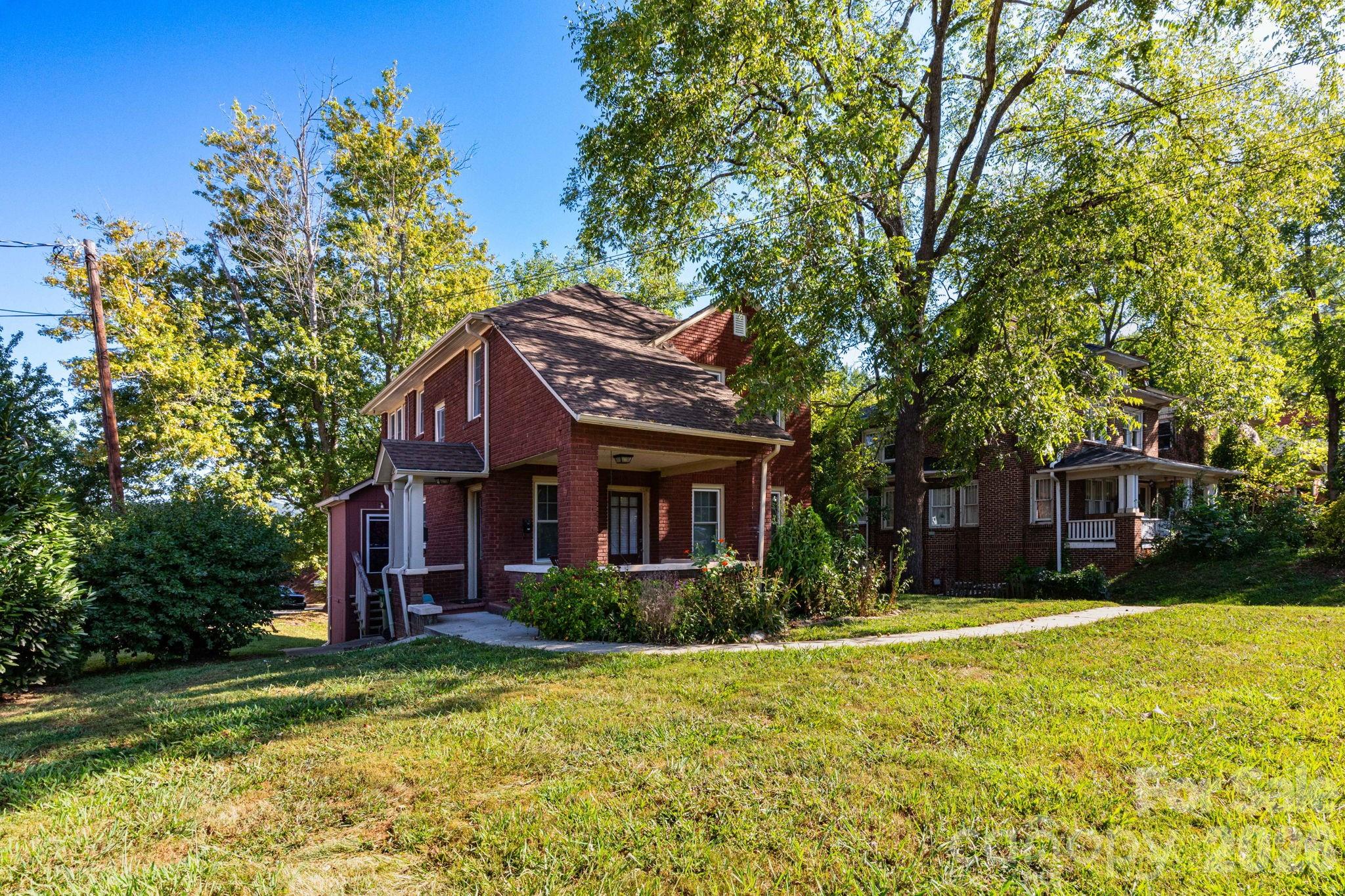 16 Gracelyn Road