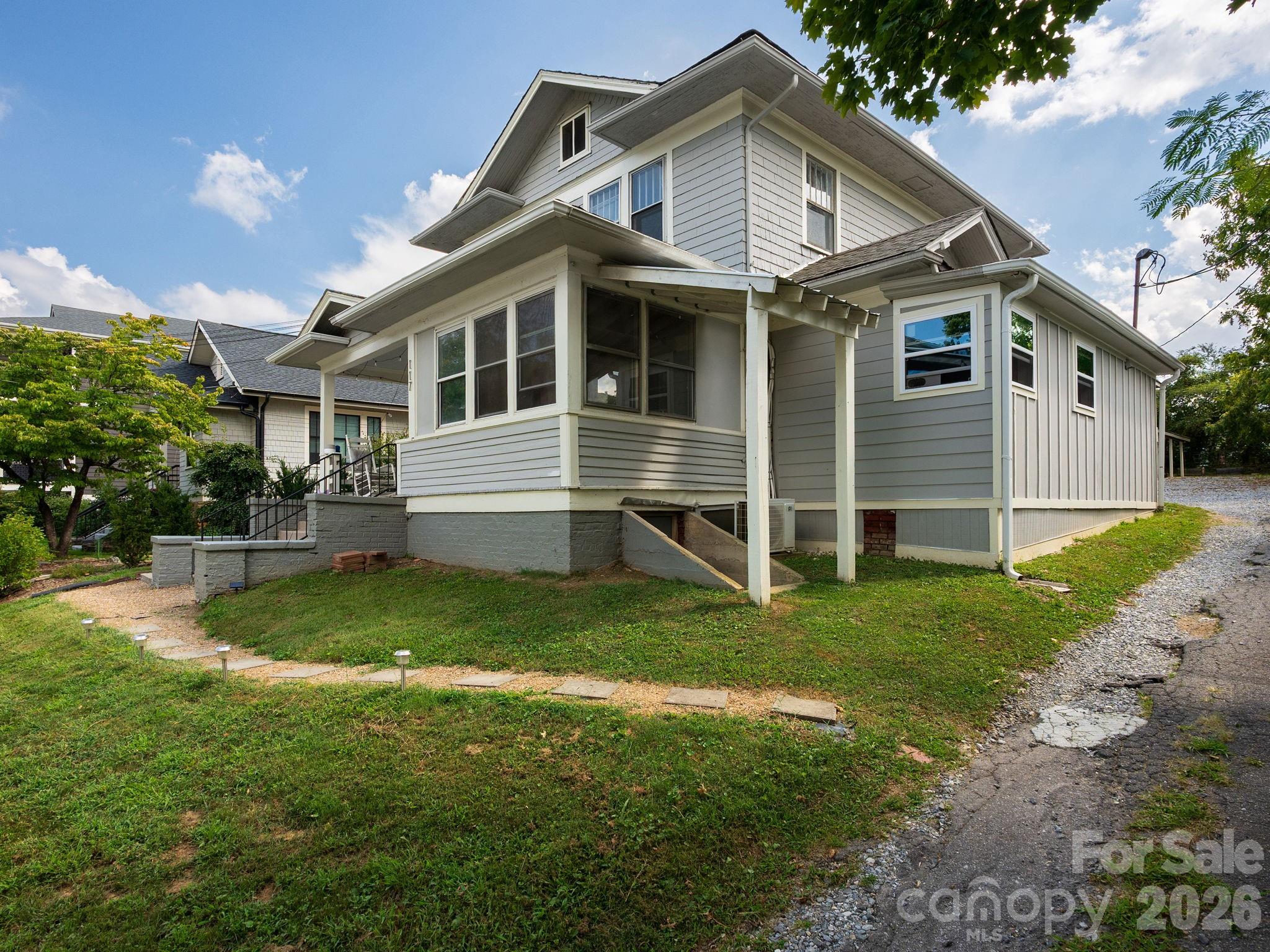 117 & 119 Spears Avenue