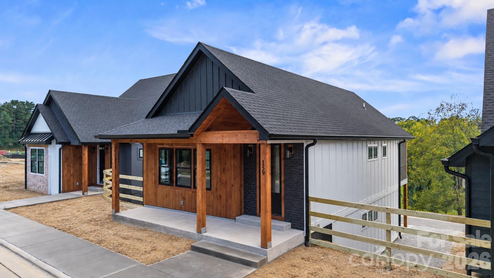159 Martha Avenue Unit: 2