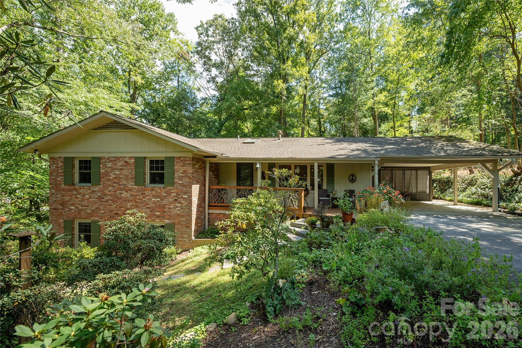 906 Indian Hill Road