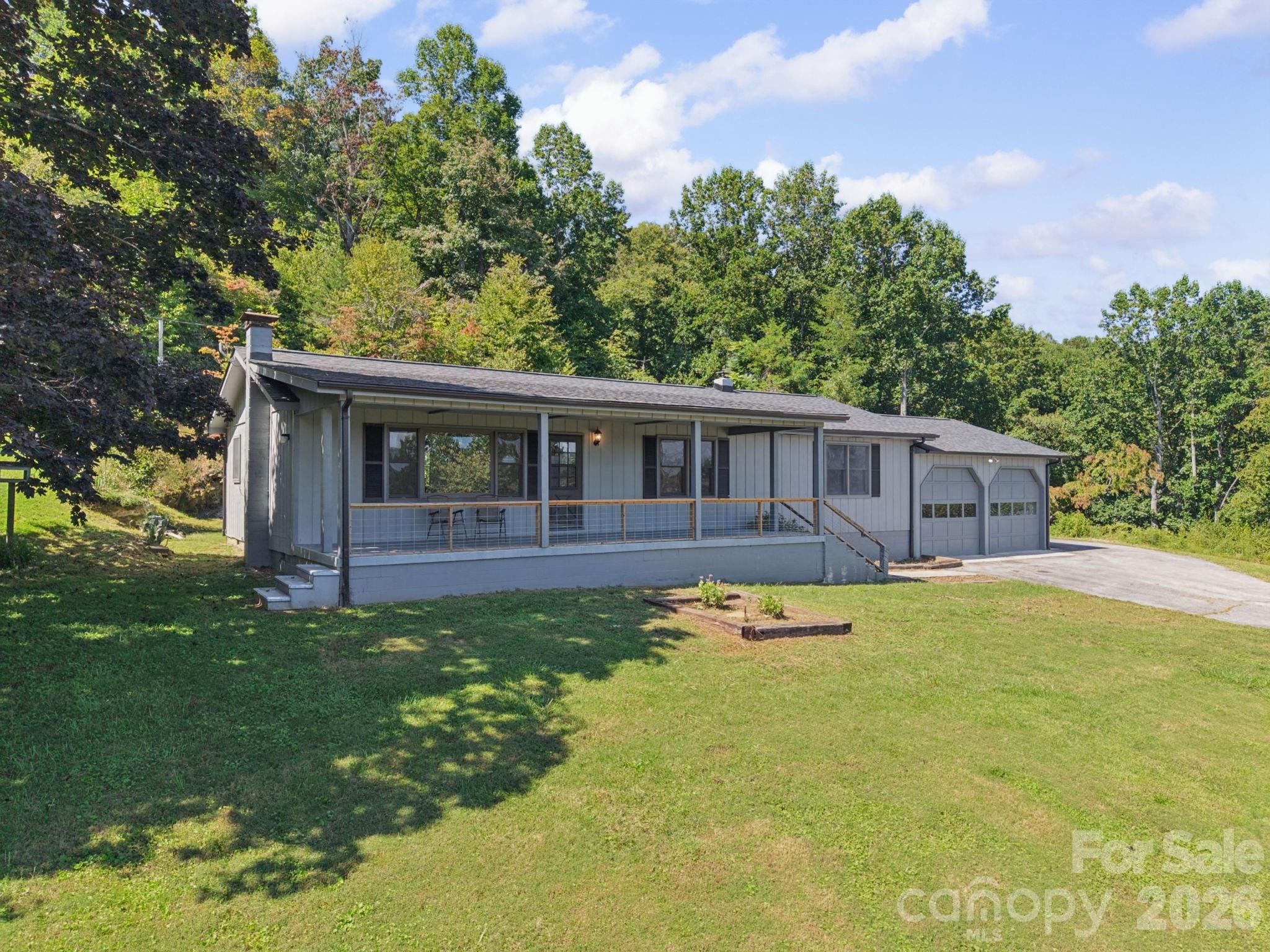 727 E Lyda Road