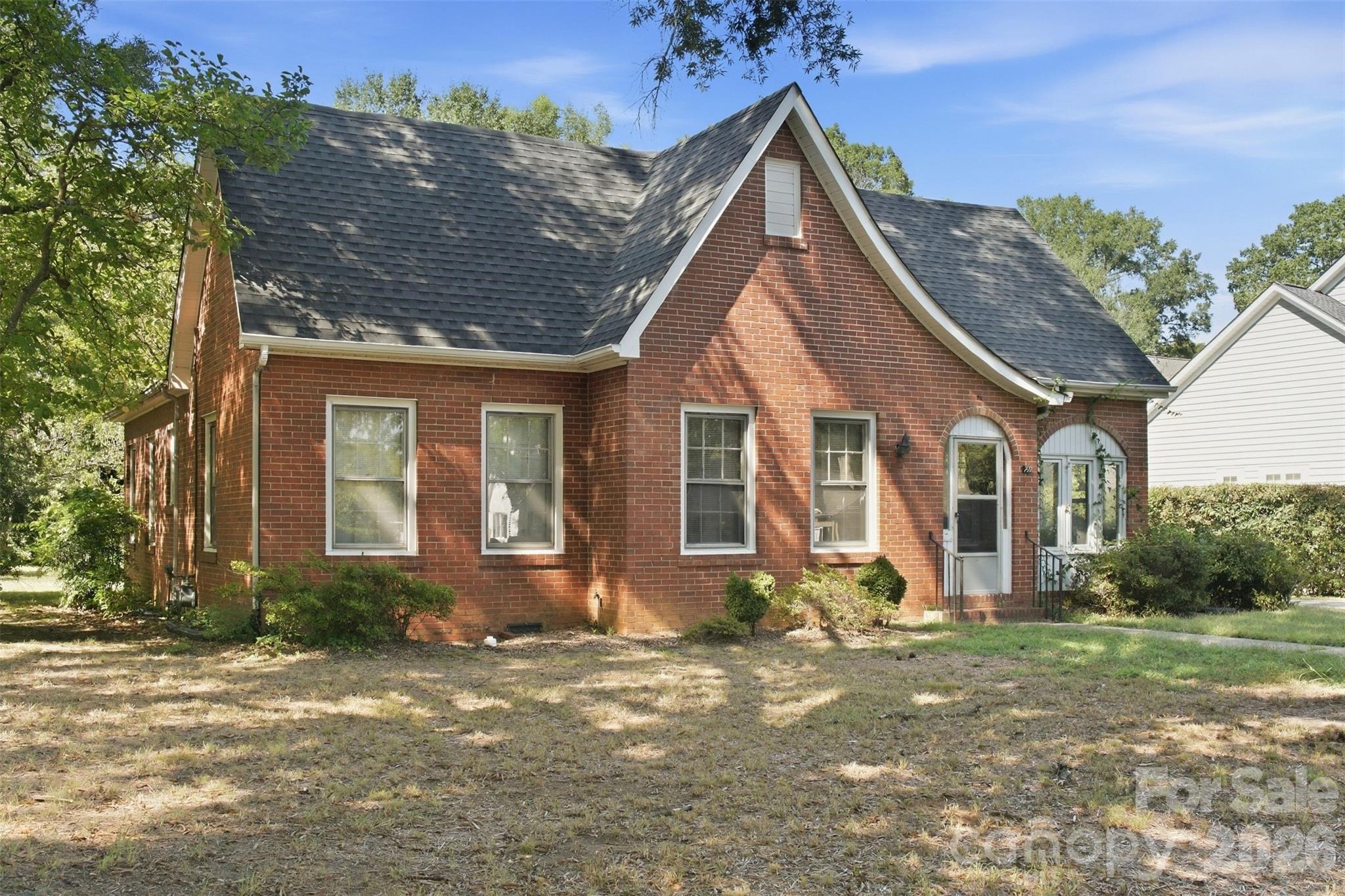 765 Eden Terrace