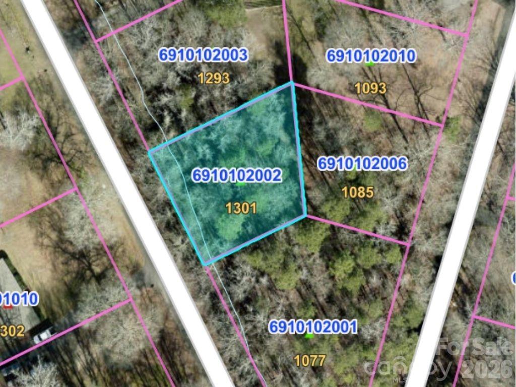 1301 Rainbow Circle