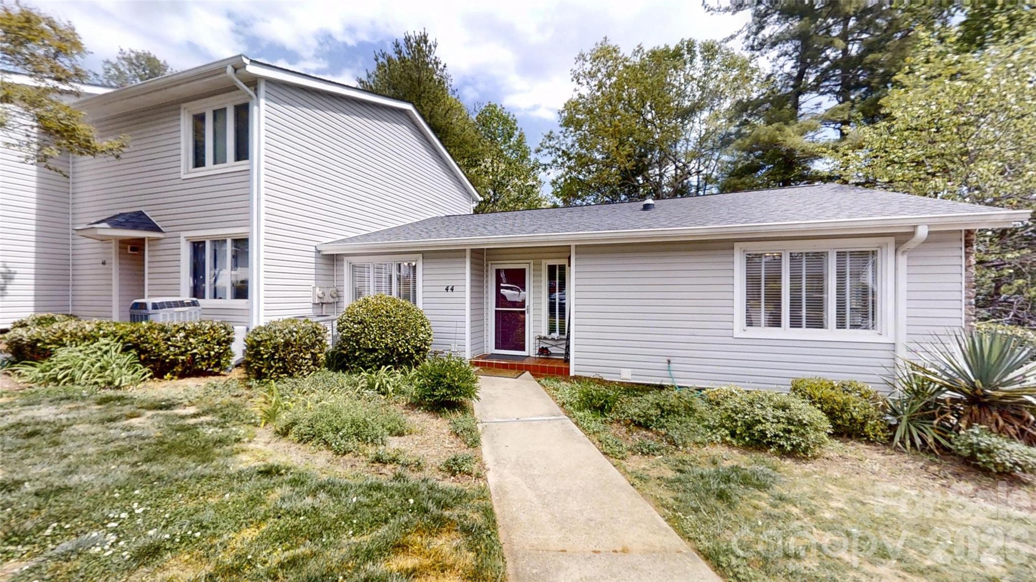 44 Hollybrook Drive