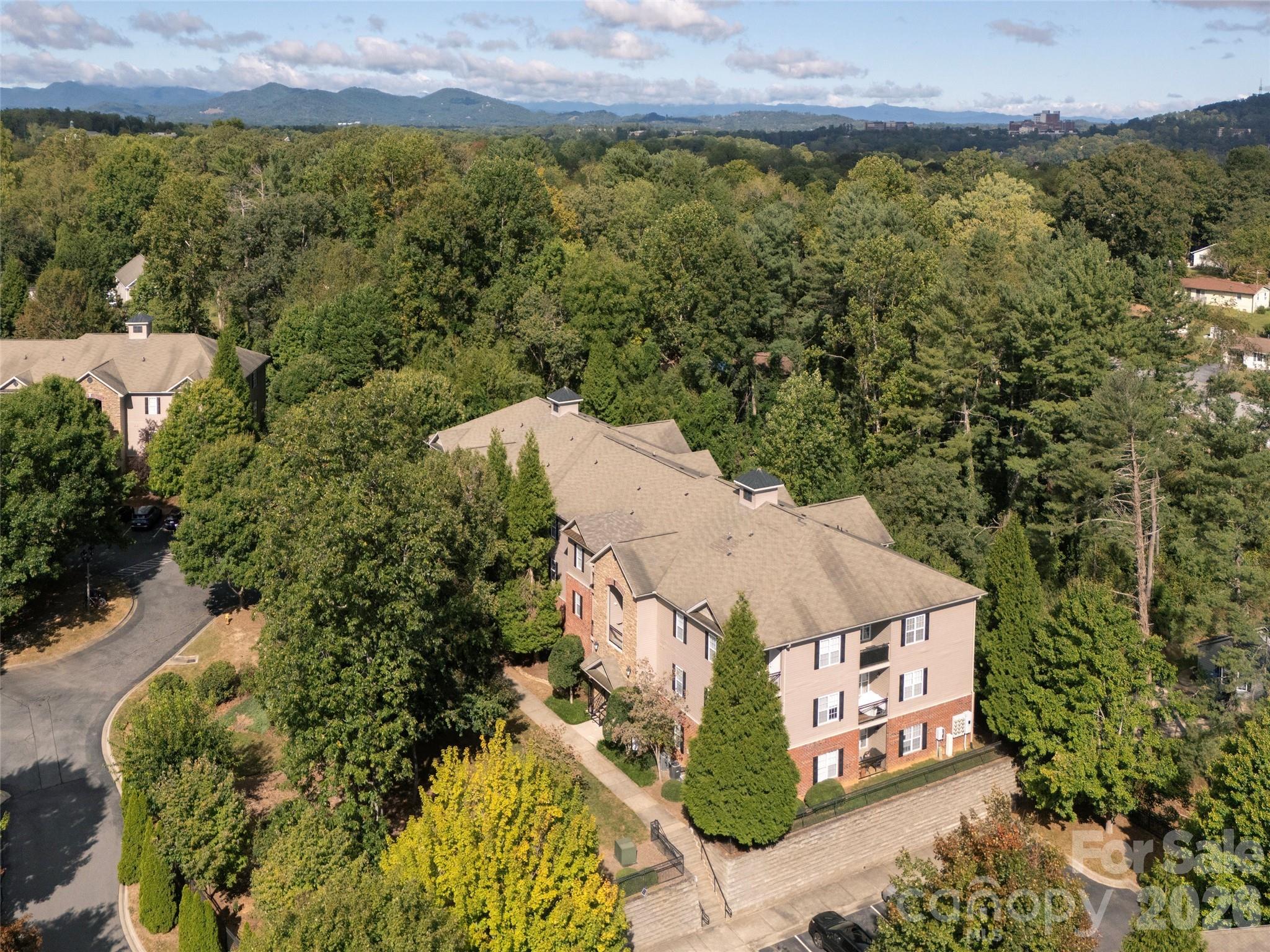 437 Appeldoorn Circle