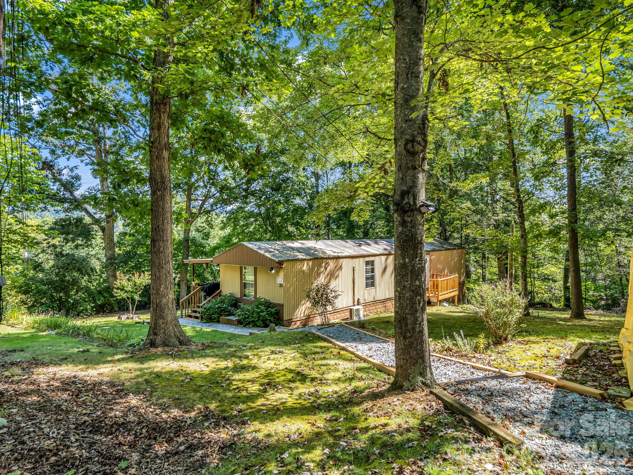 20 Jones Hillock Drive