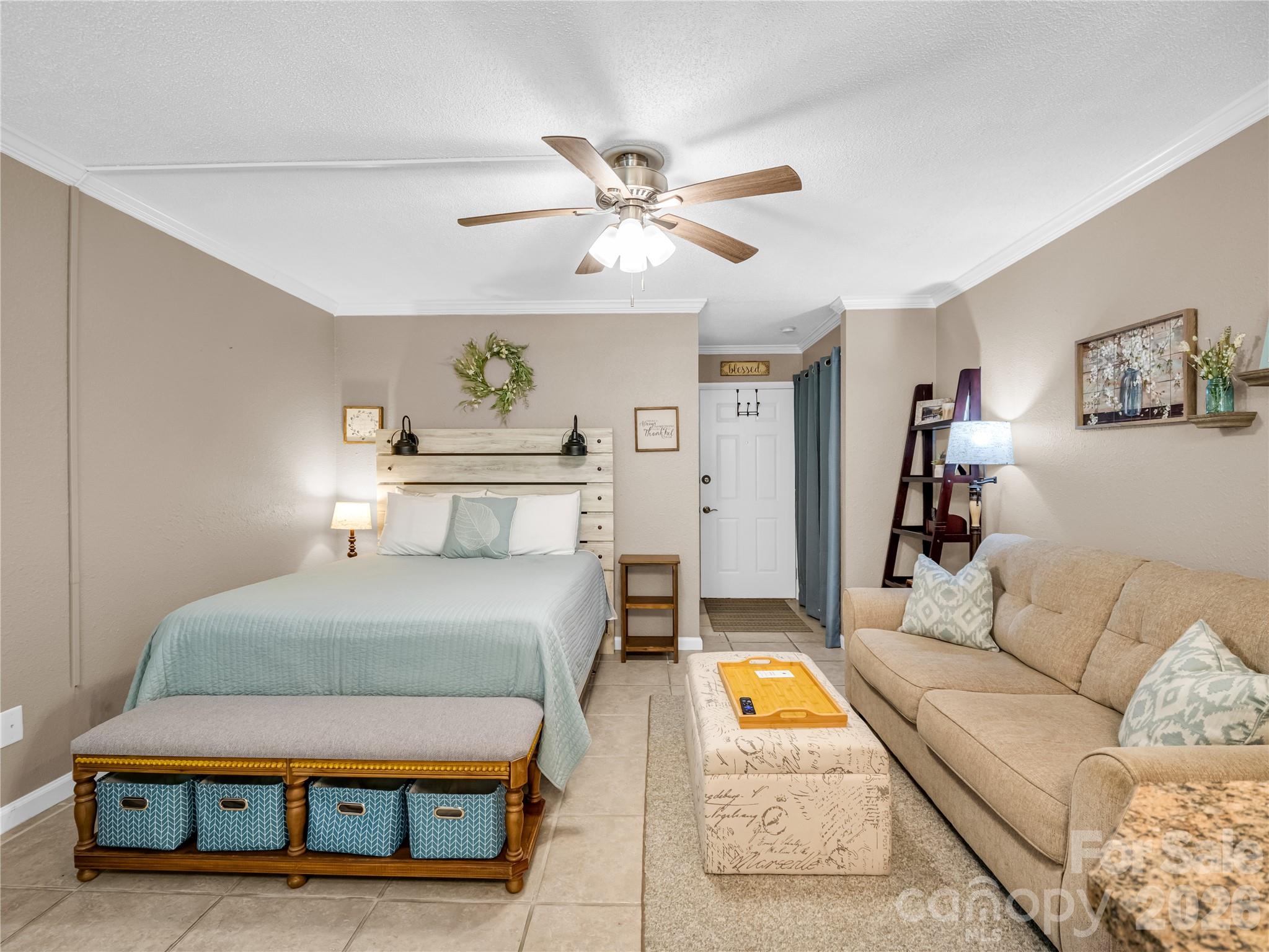 160 Whitney Boulevard Unit: 1
