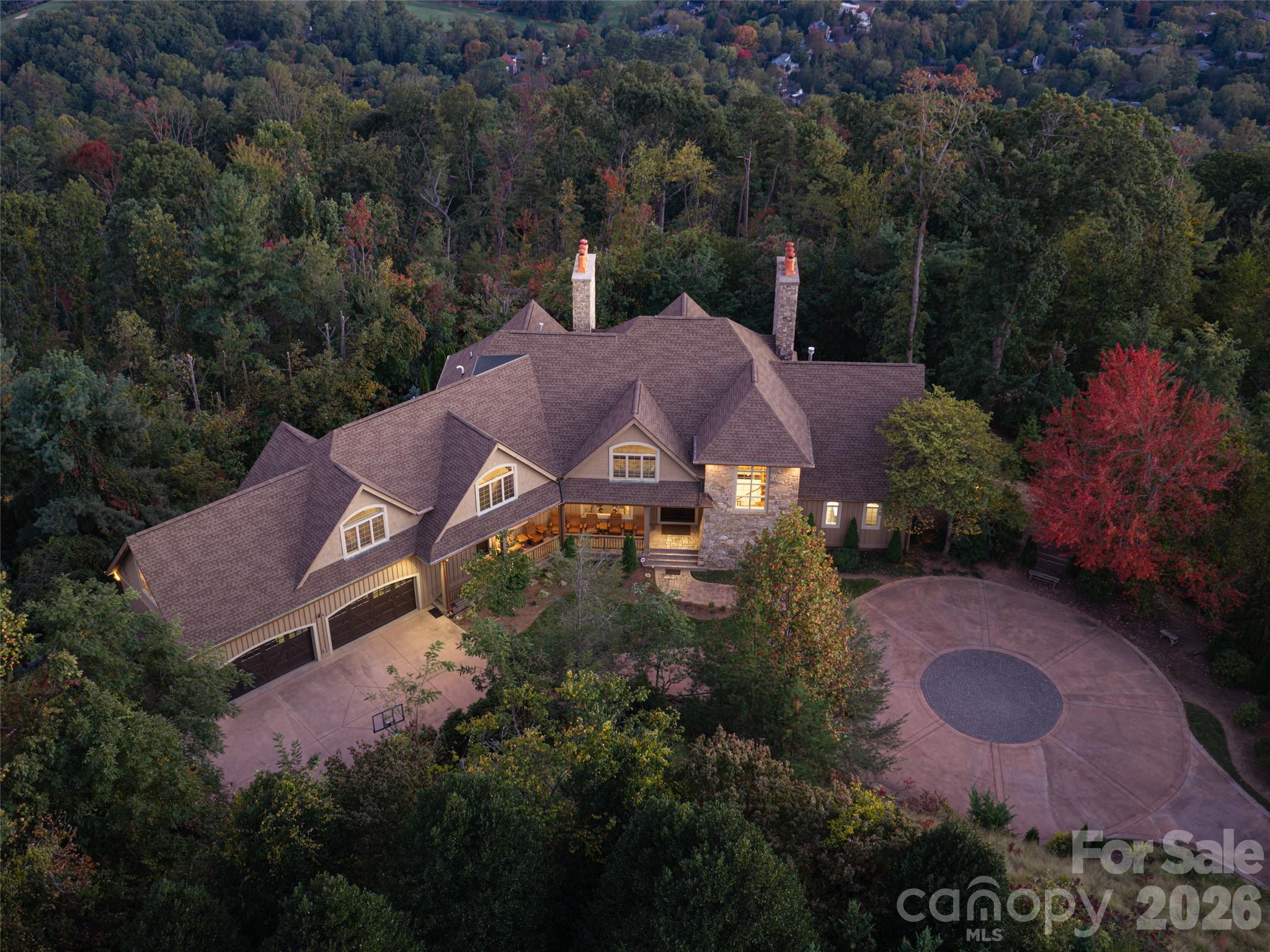 637 Altamont View