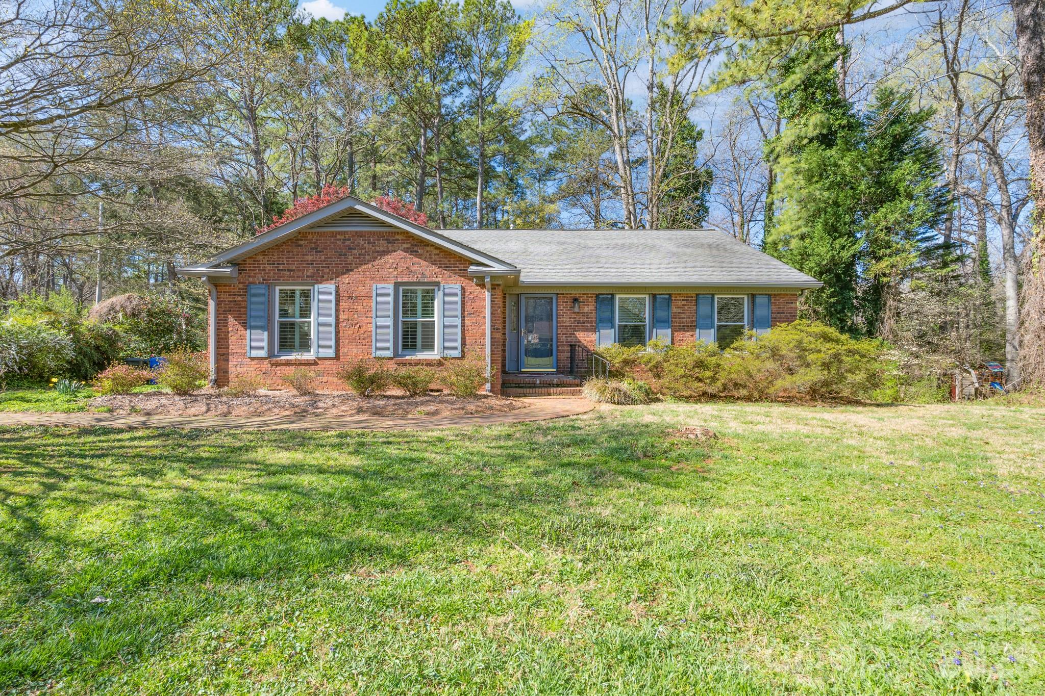 2123 Poinsett Drive