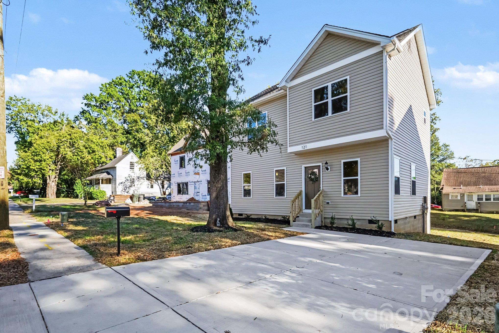 121 Buffalo Avenue NW