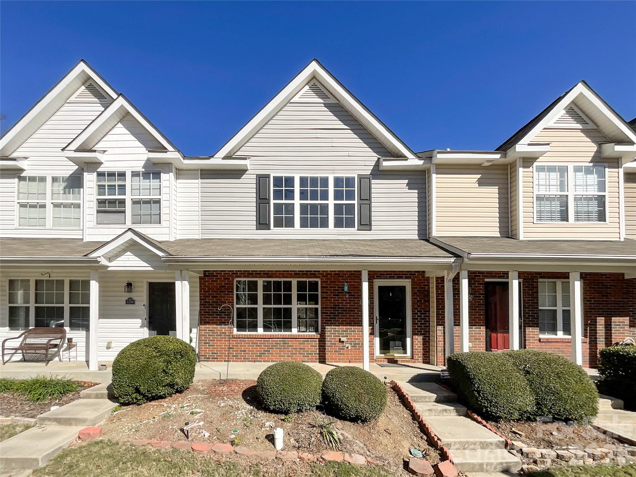 1228 Iron Gate Court