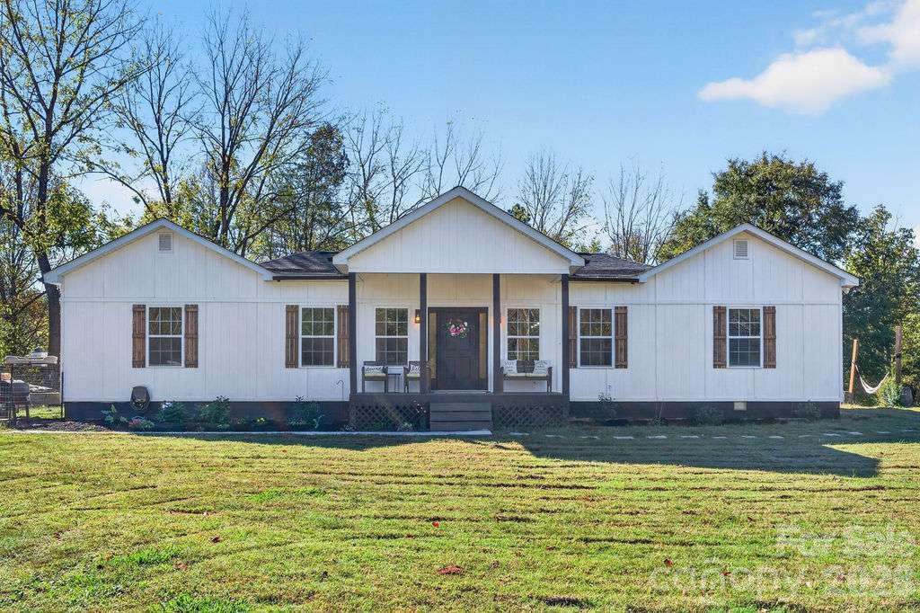 1347 Crossland Road