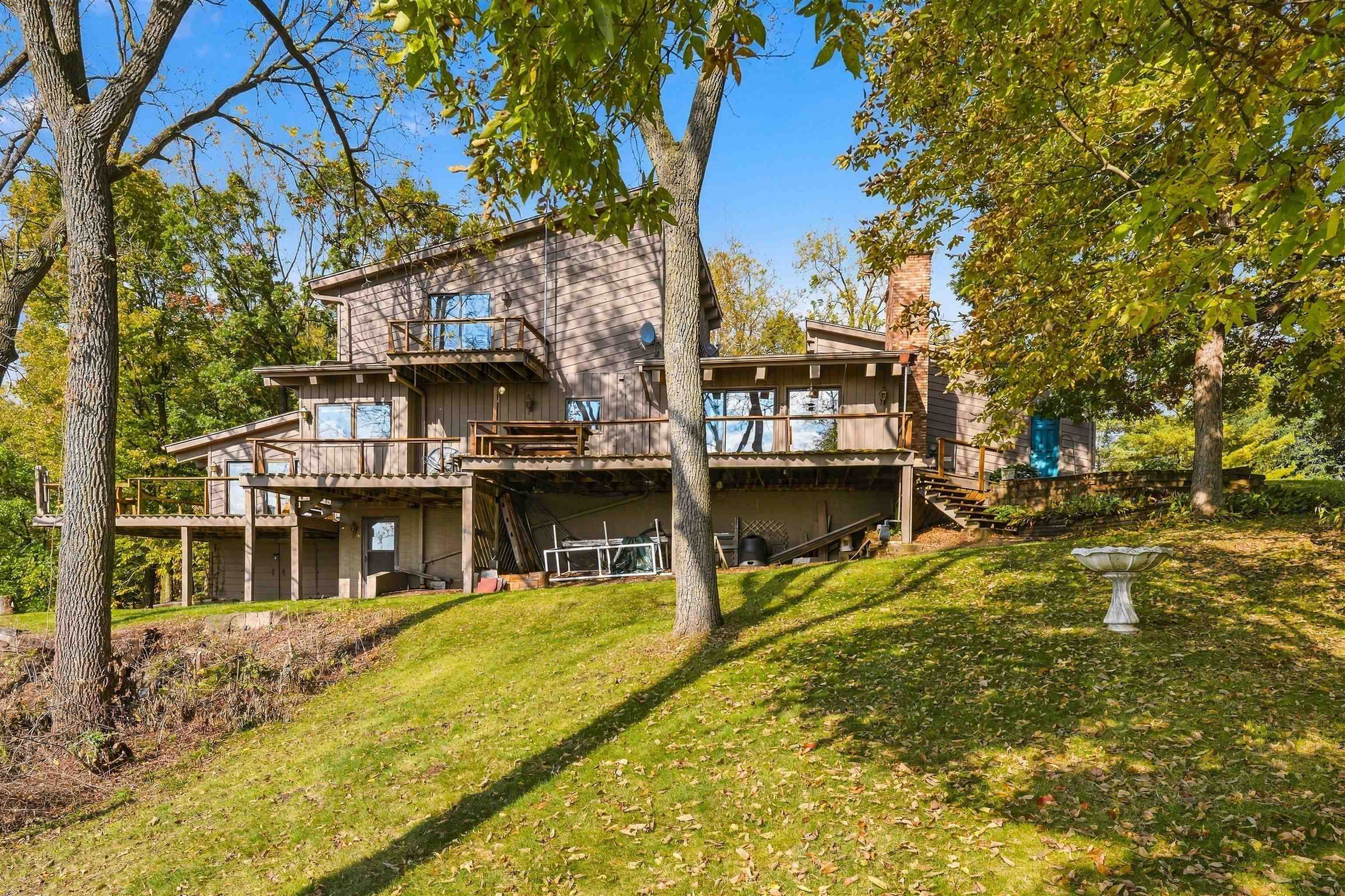 987 Whispering Lane