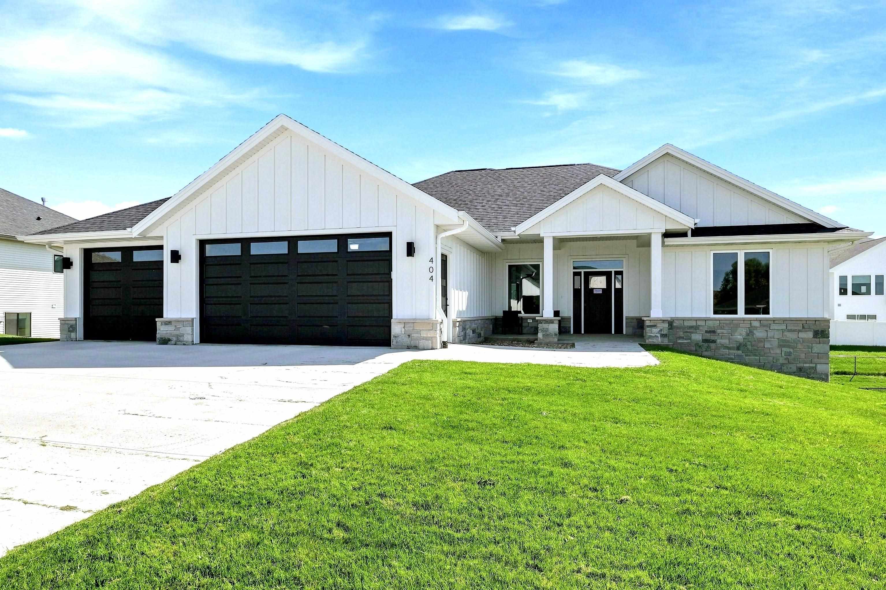 404 Solomia Court