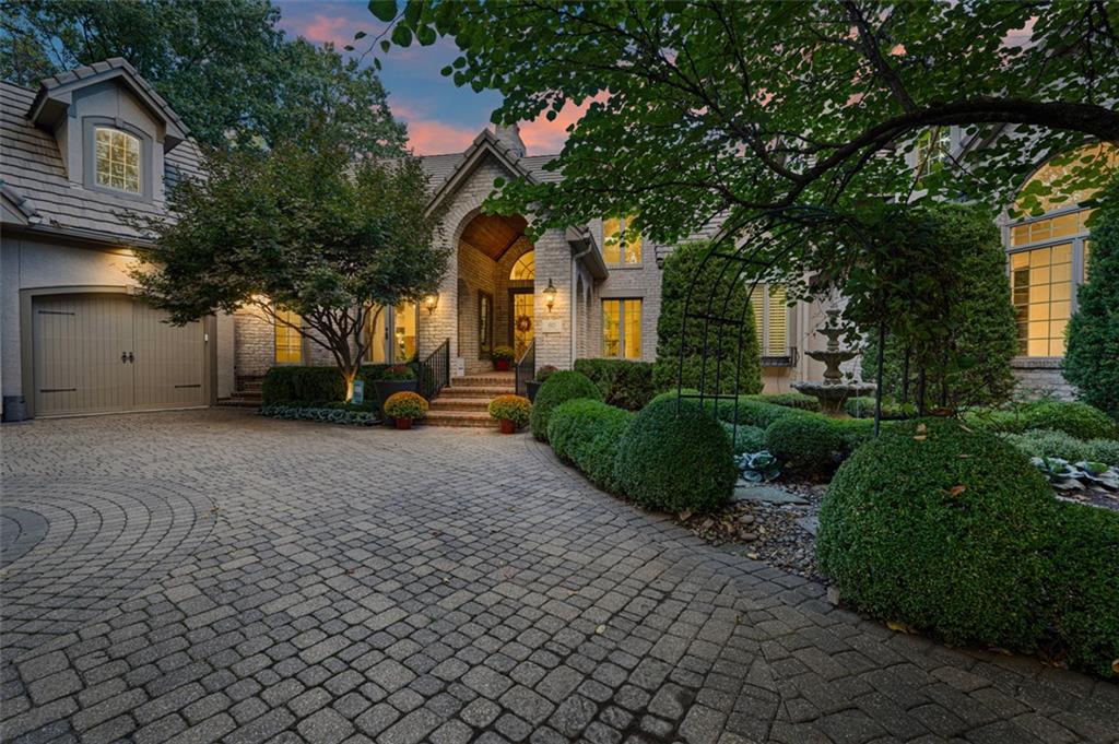 60 E Dundee Circle