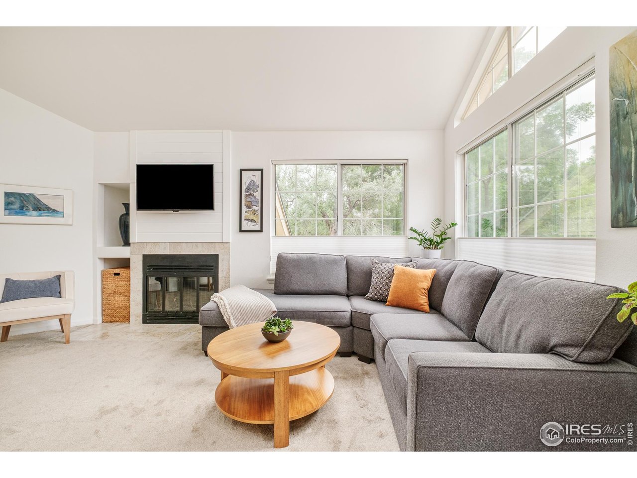 4887 White Rock Circle