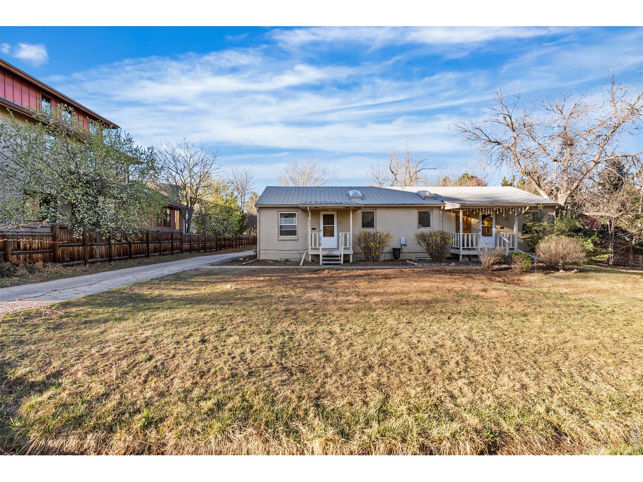 1975-1977 Norwood Ave