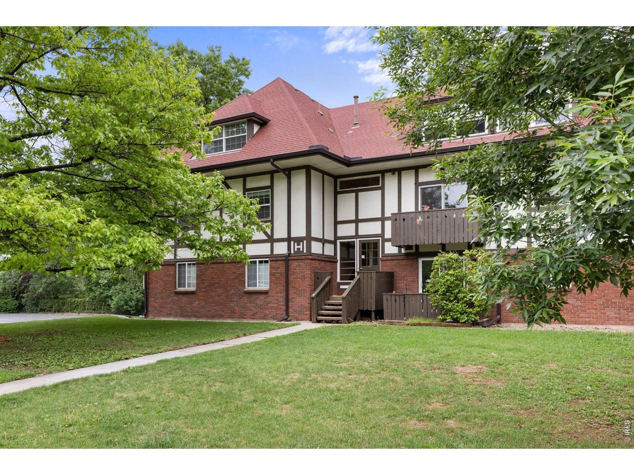 3250 Oneal Cir H17