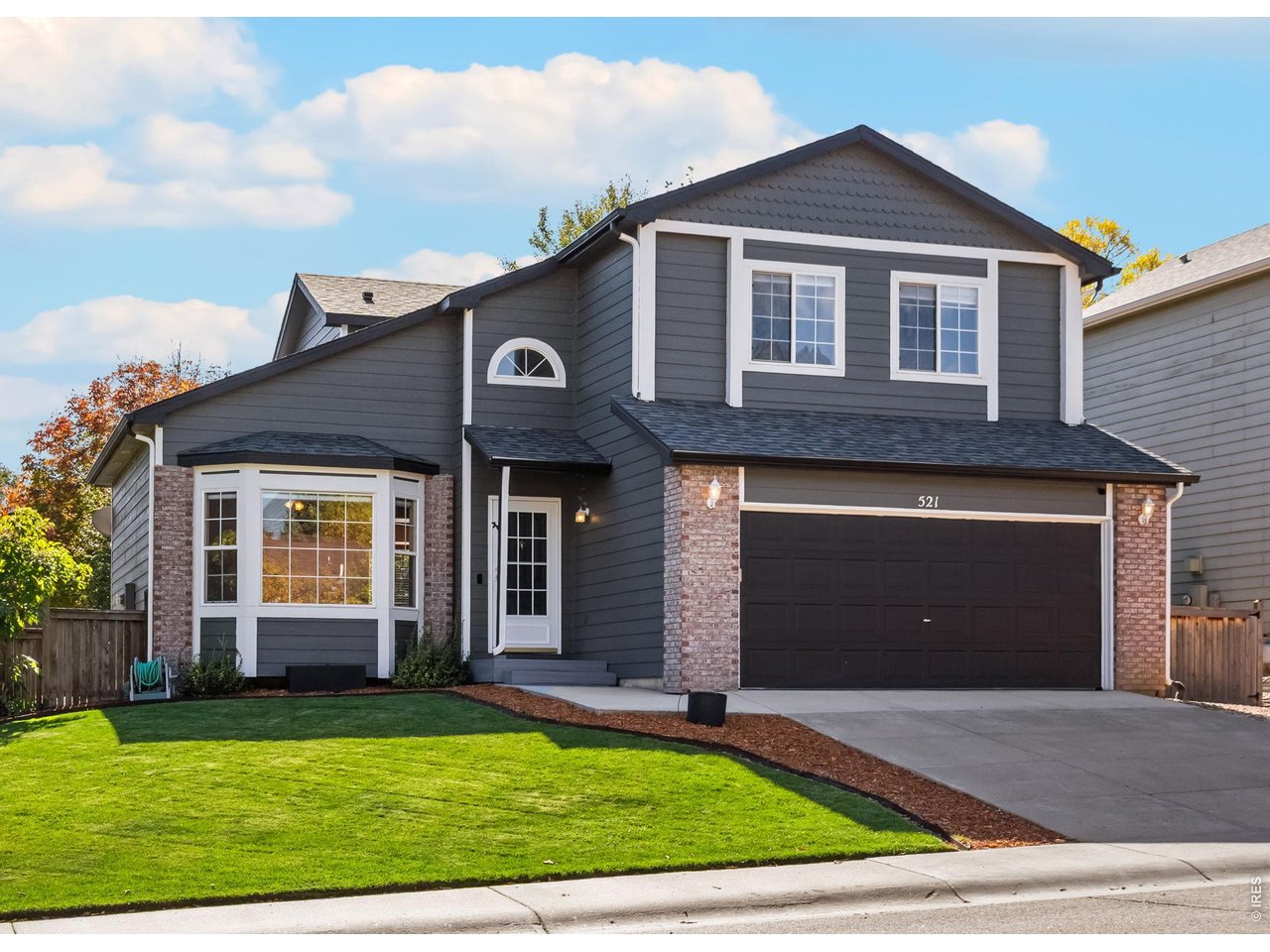 521 Dunraven Dr