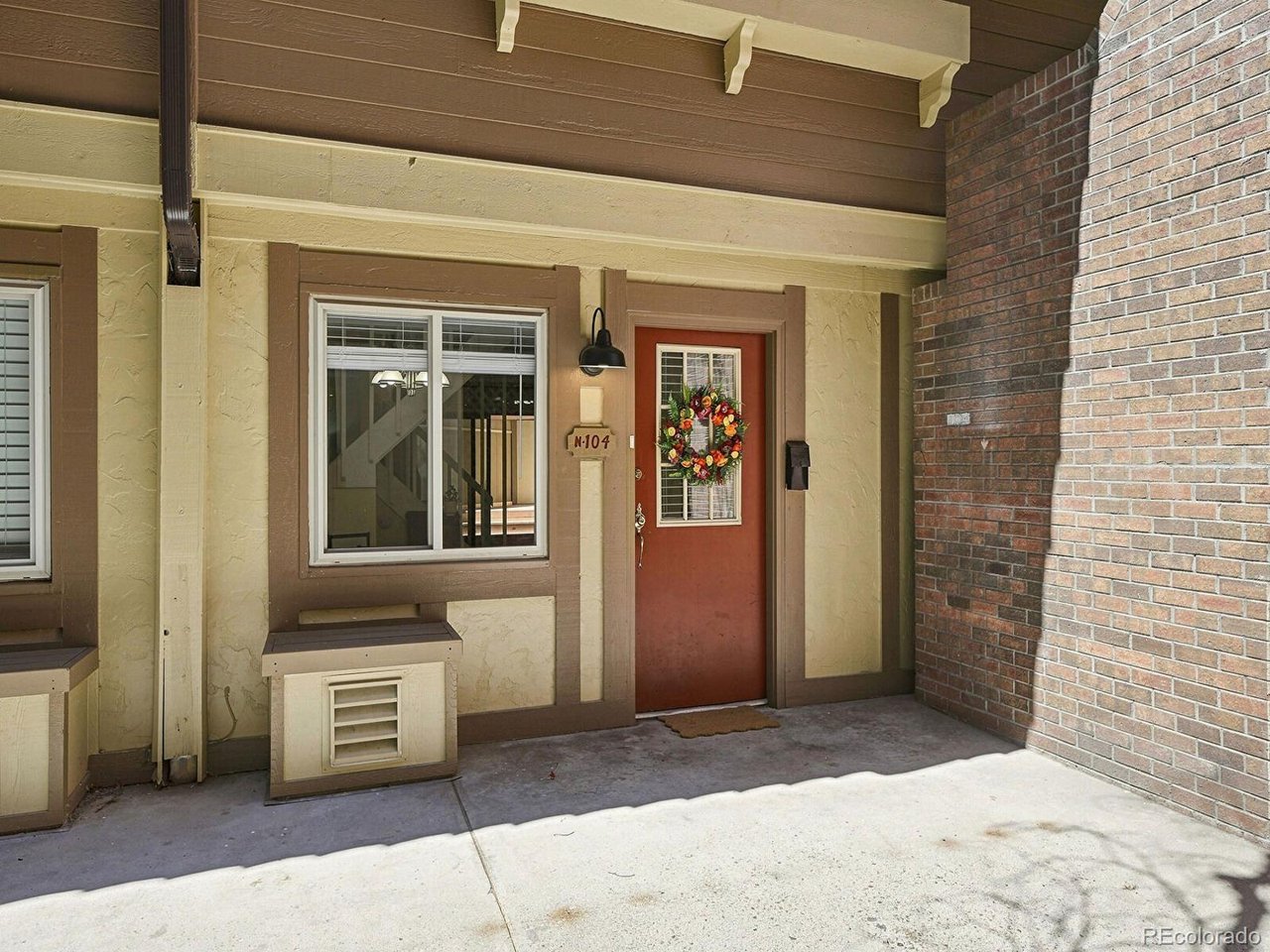 3161 Madison Ave N104