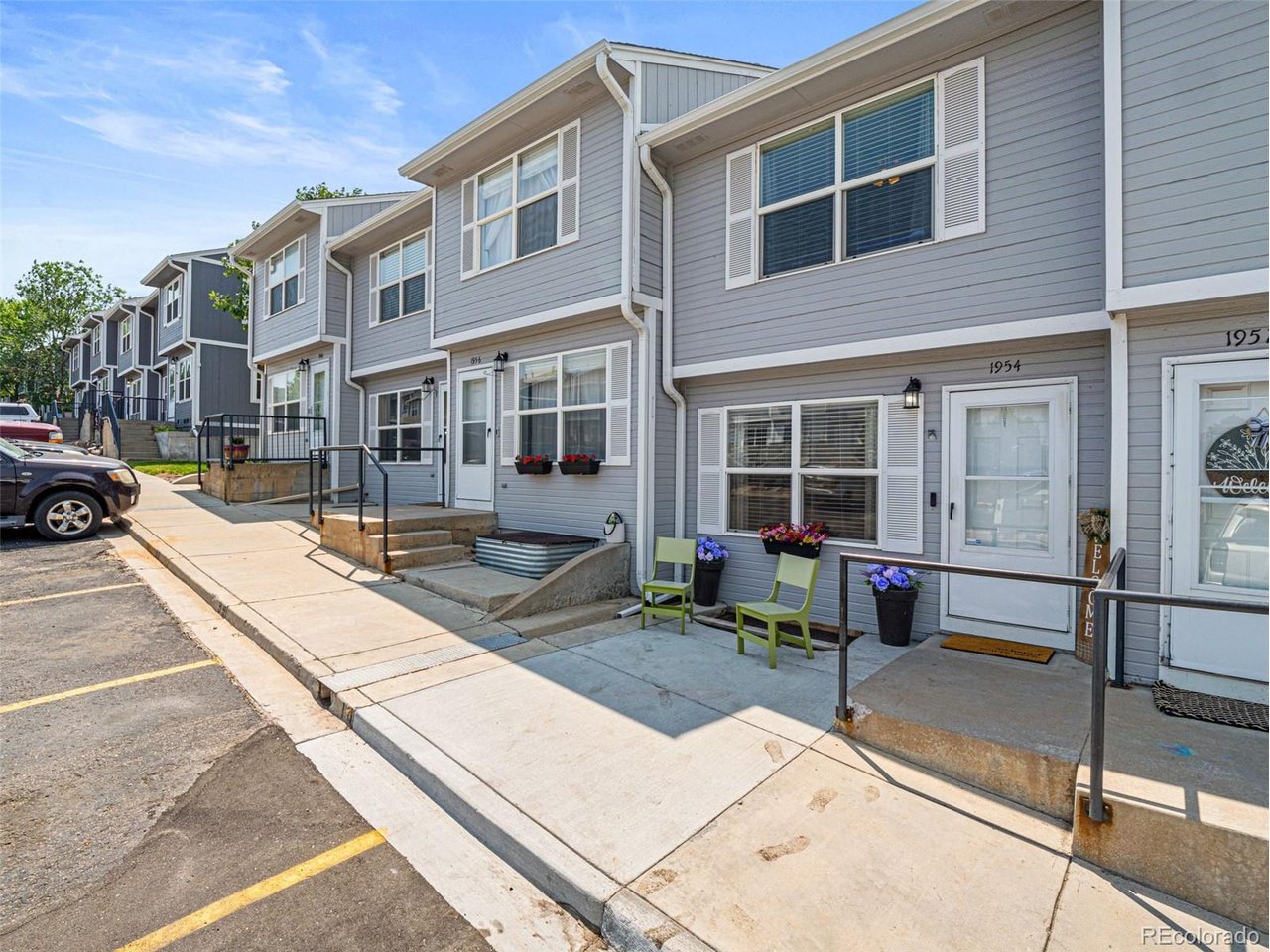 1954 Oakcrest Cir