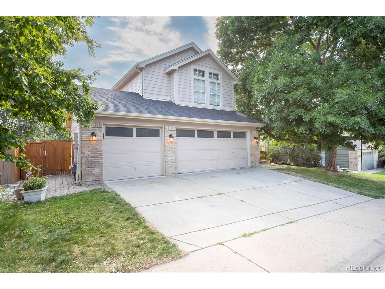 4703 N Wildflowers Way