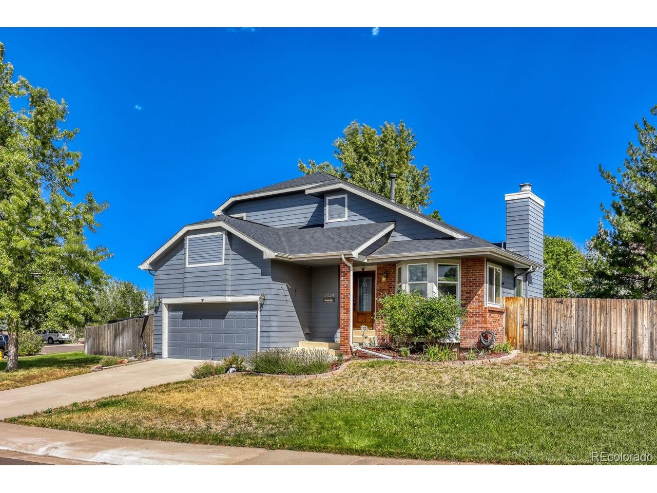 2324 Meadows Ln