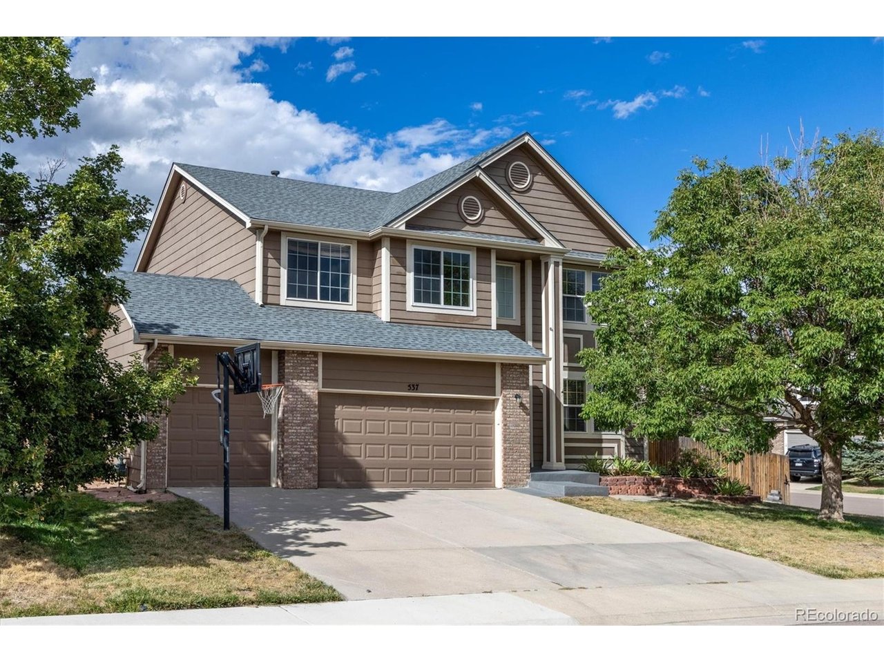 537 Pitkin Way