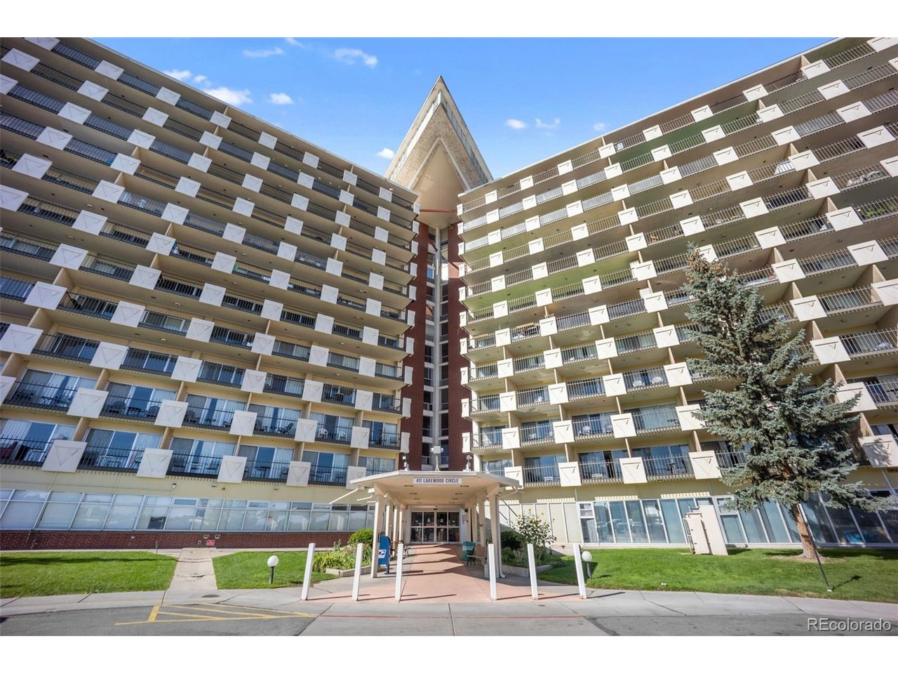 411 Lakewood Cir B533