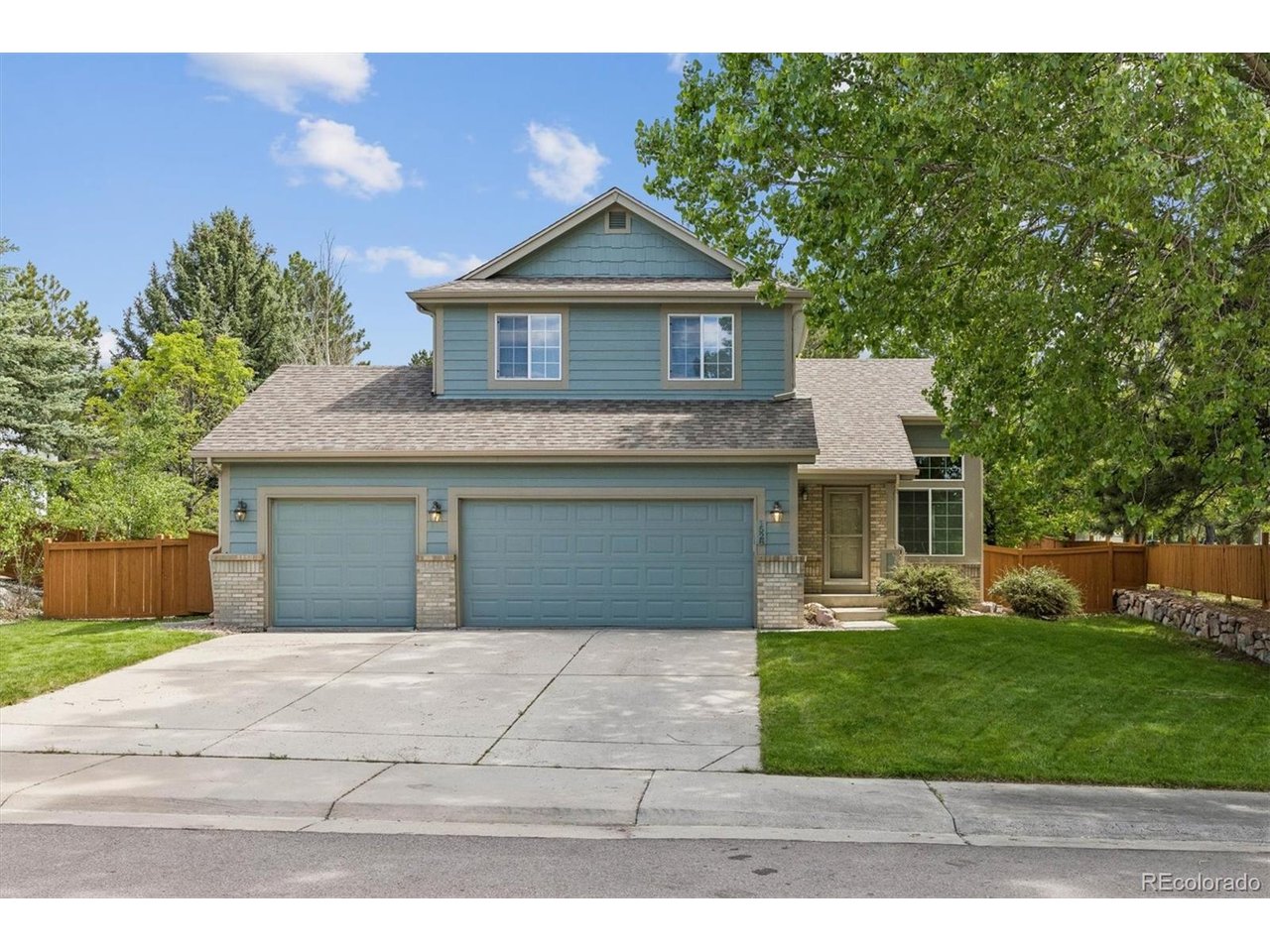 1528 Ebony Dr