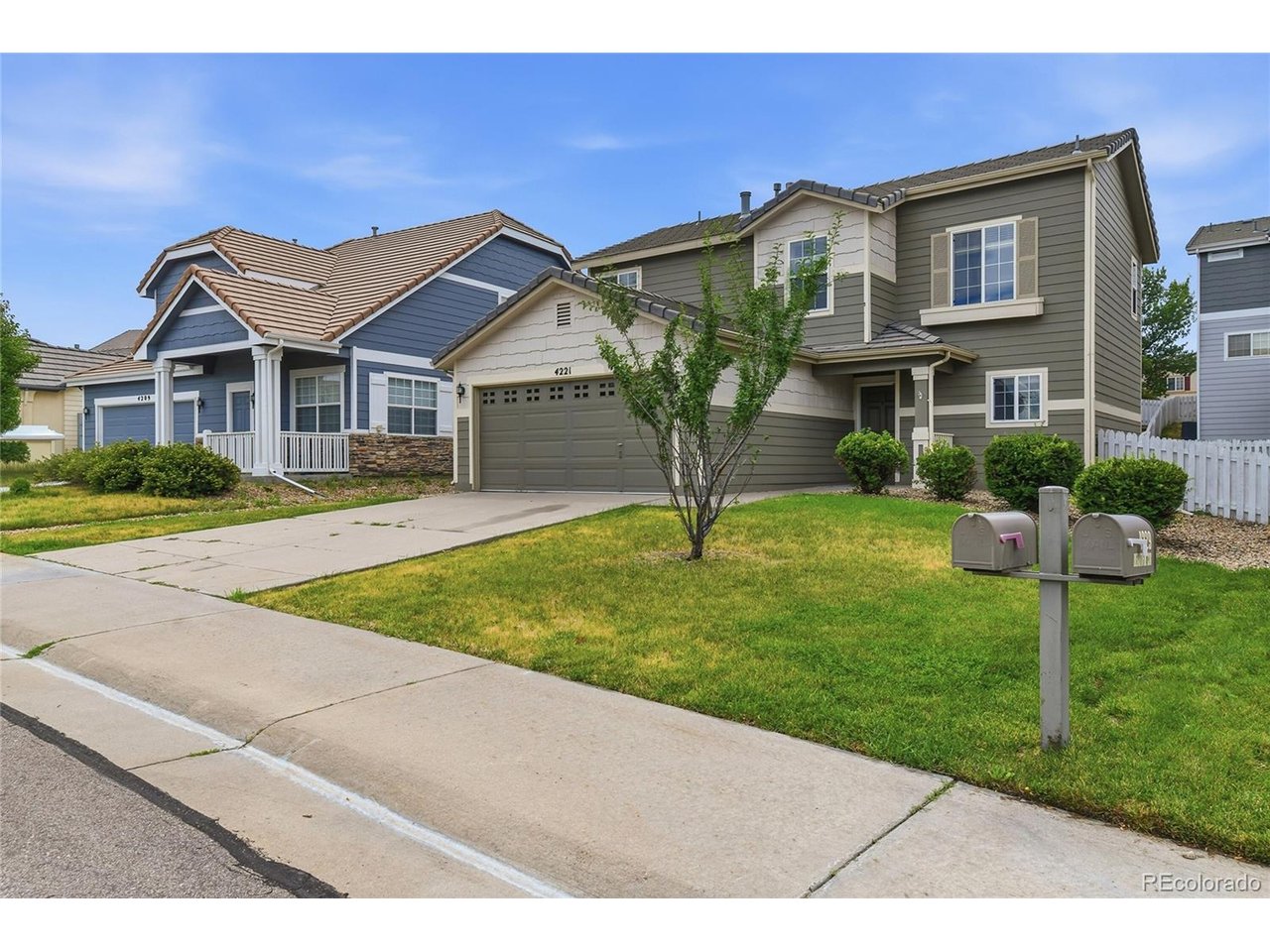4221 Beautiful Cir