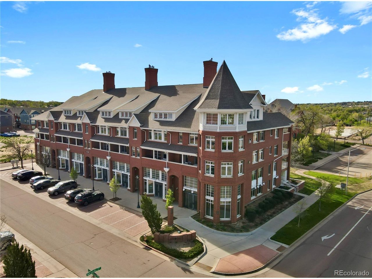 201 E Las Animas St 313