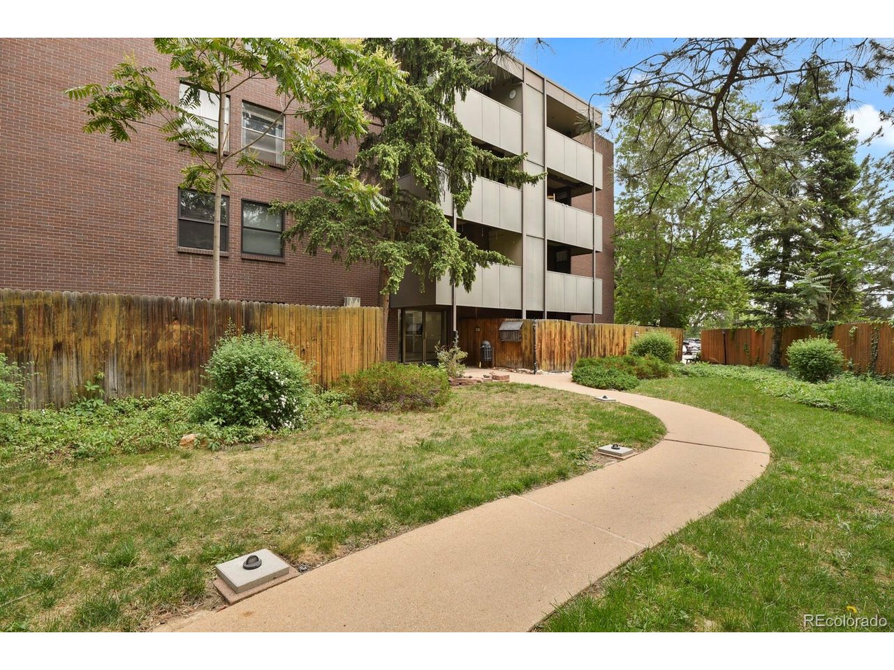 2227 Canyon Blvd 453B