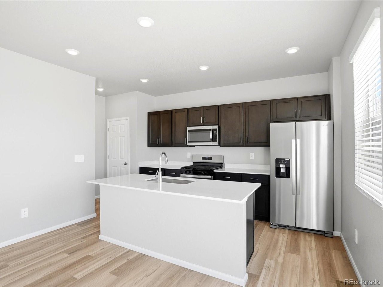 526 98th Ave