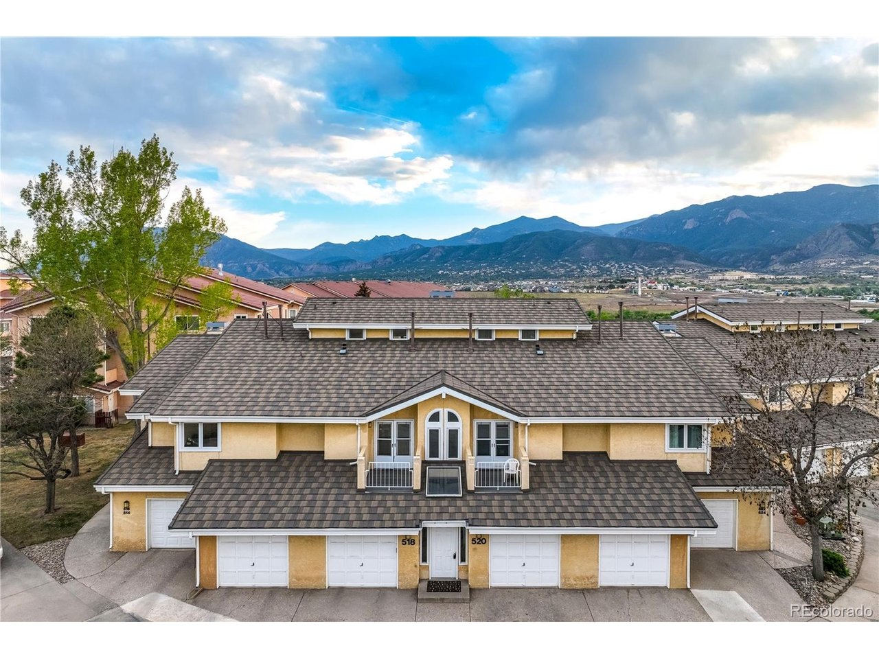 518 Observatory Dr