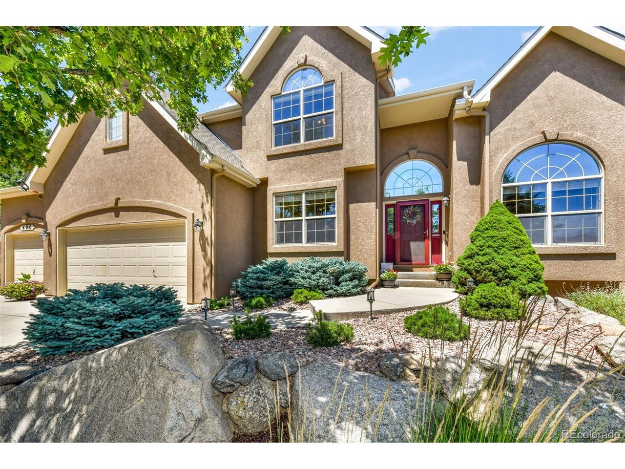 470 Paisley Dr