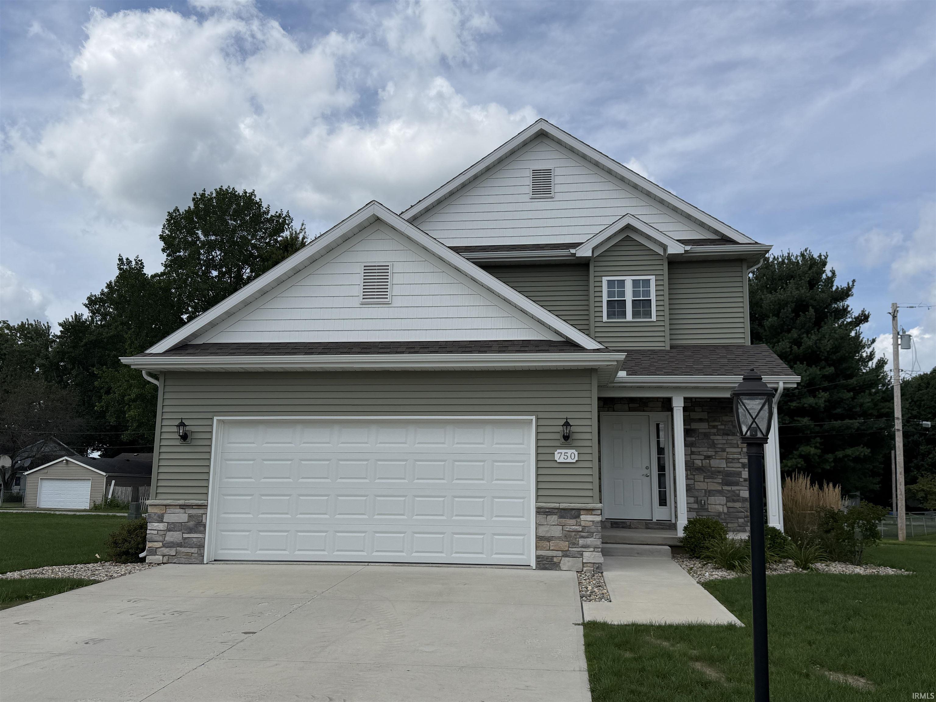 750 Knott Court
