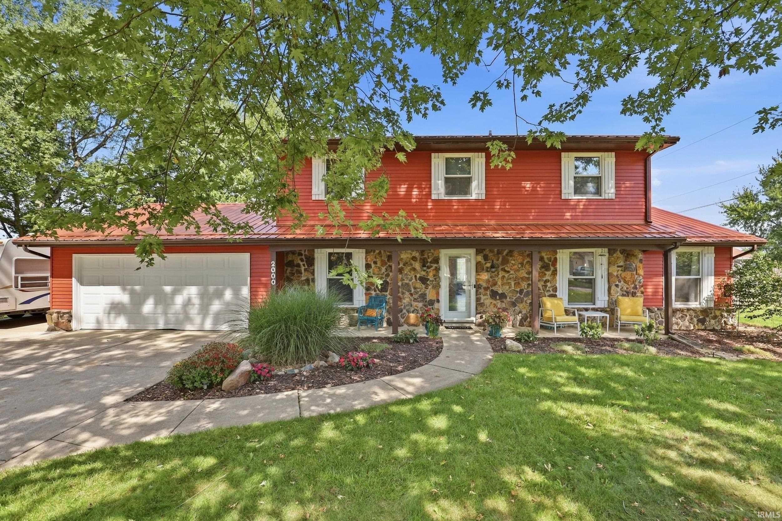 2000 Maple Lane