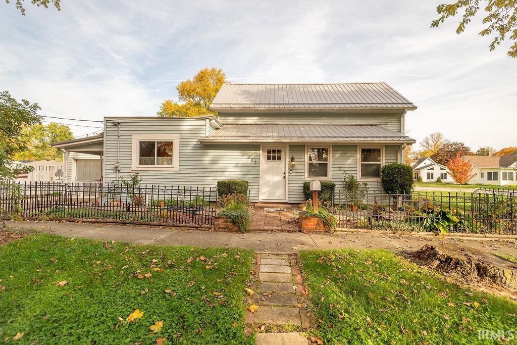 307 E Columbia Street