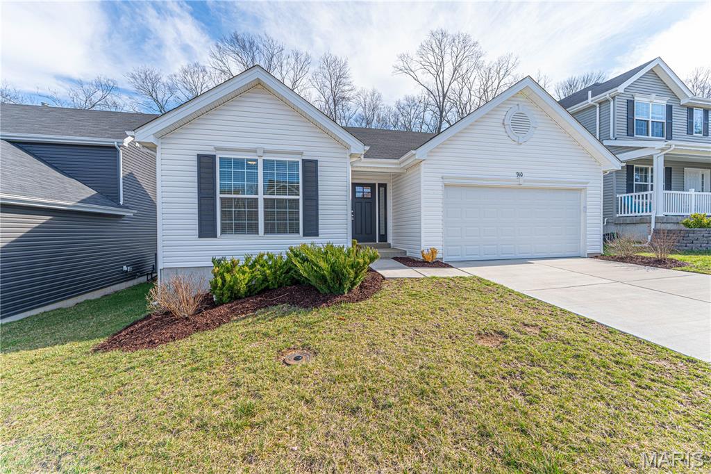 910 Boulder Crest Court