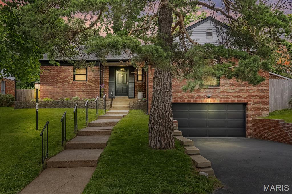 712 Francis Place