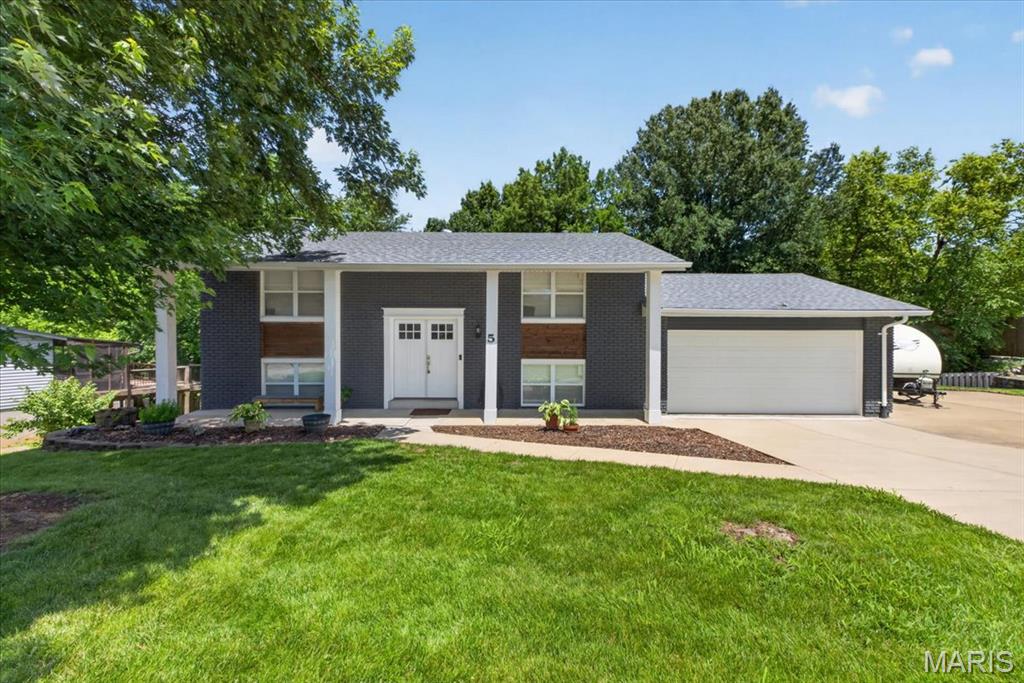 5 Golden Oak Court
