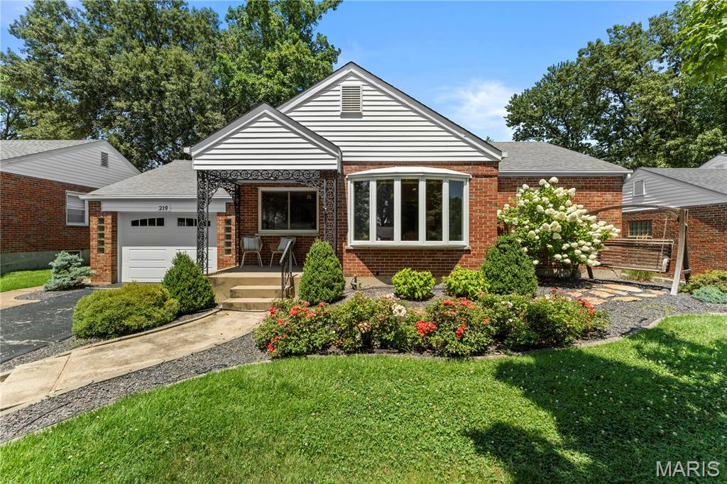 219 Sunningwell Drive