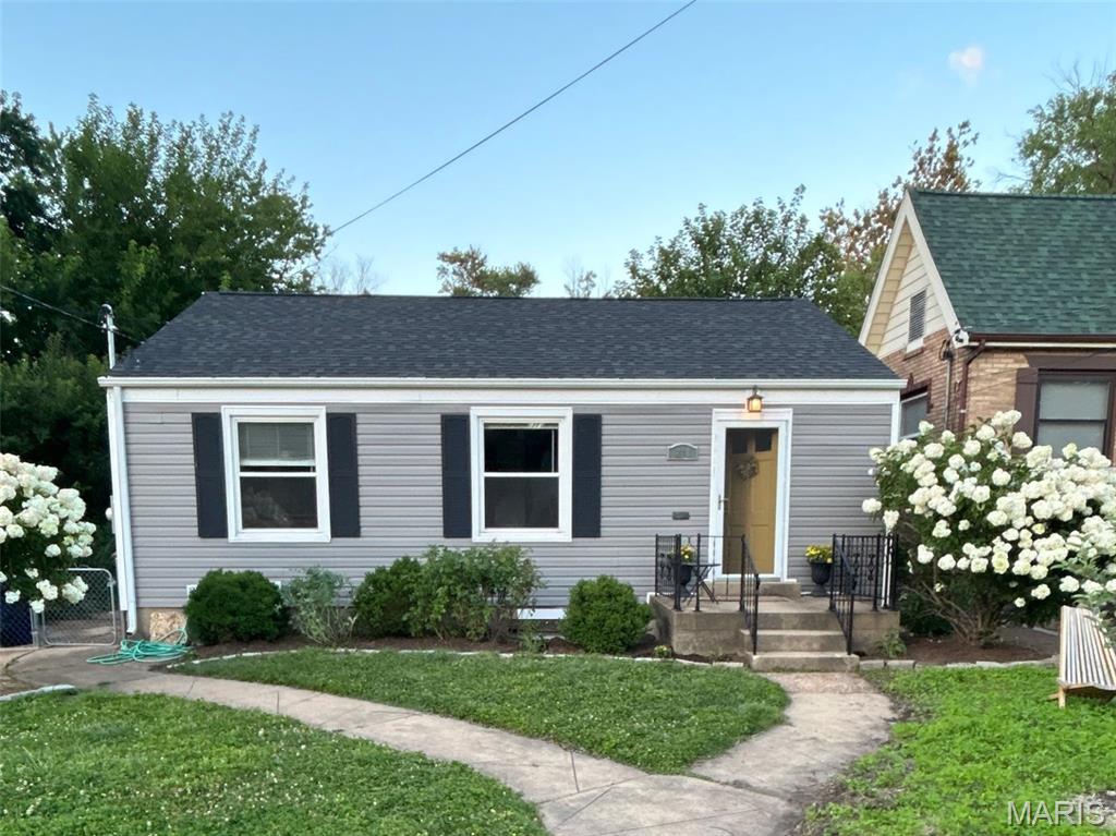 818 Sanders Place